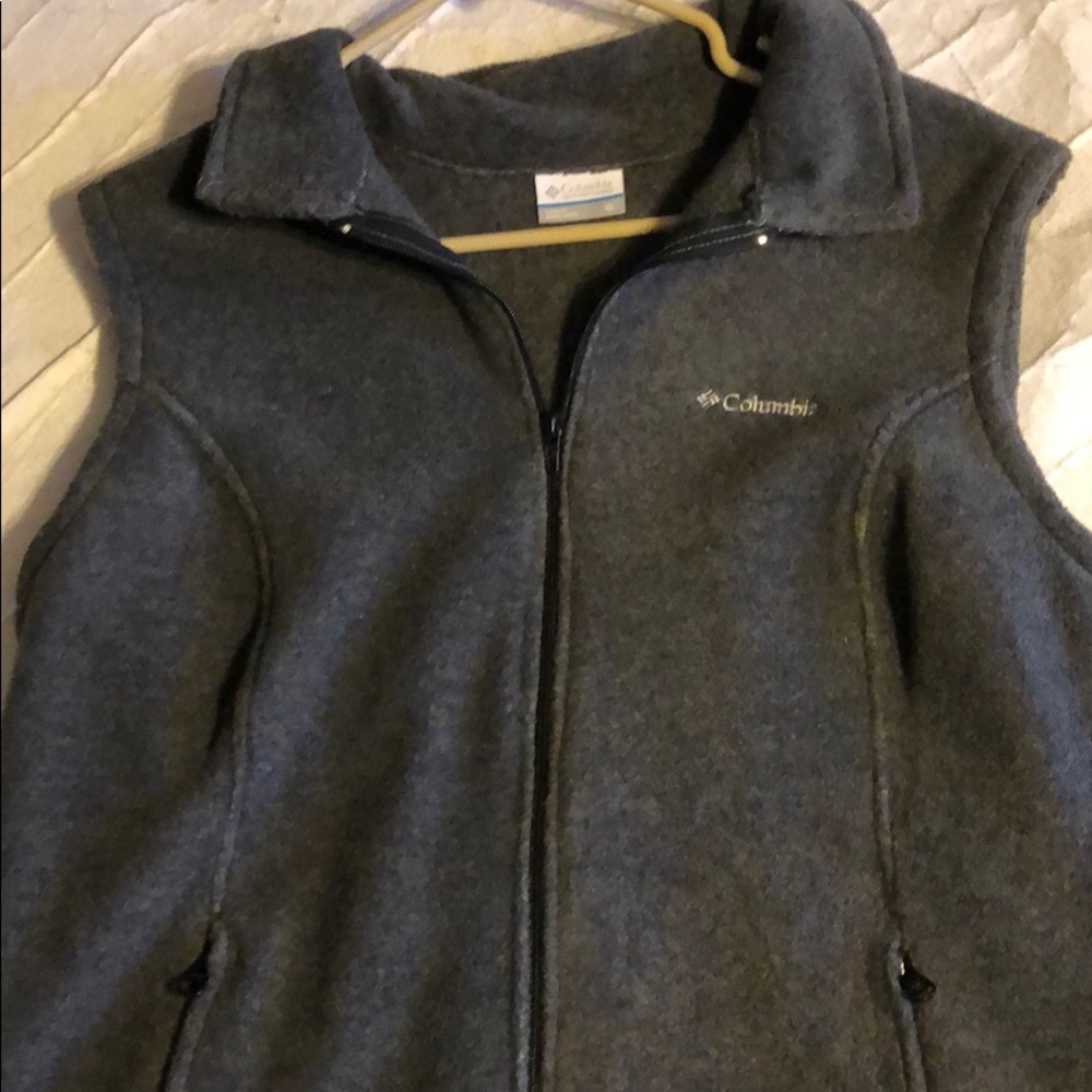Columbia vest